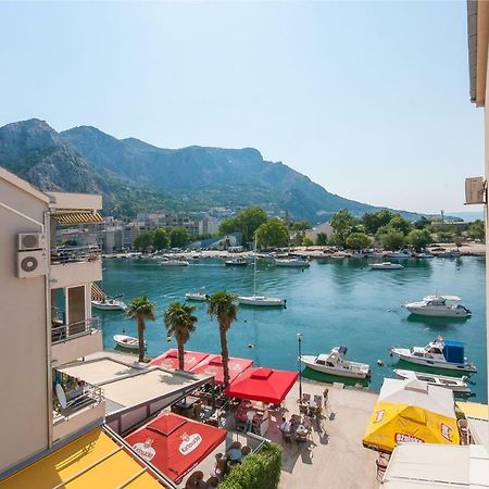 Modern New Flat Next To River Cetina 奥米什 外观 照片